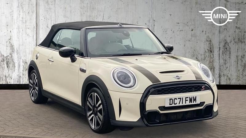 White Used 2021 Mini Cooper S Exclusive Hatchback | £20,999 (Fair price) - Image 1/4