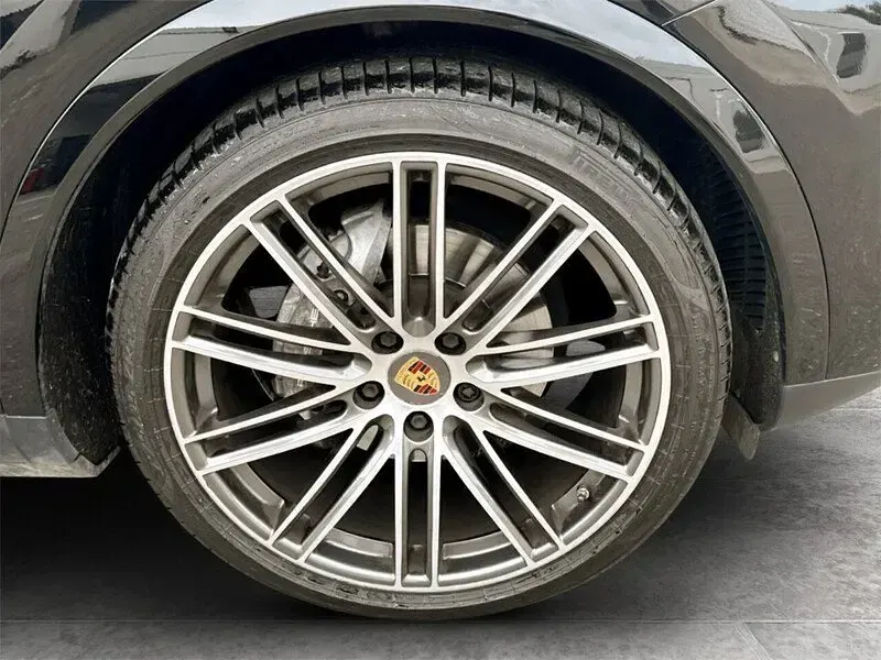 Used Porsche Cayenne 340 HP (250 kW) 2019 Black SUV