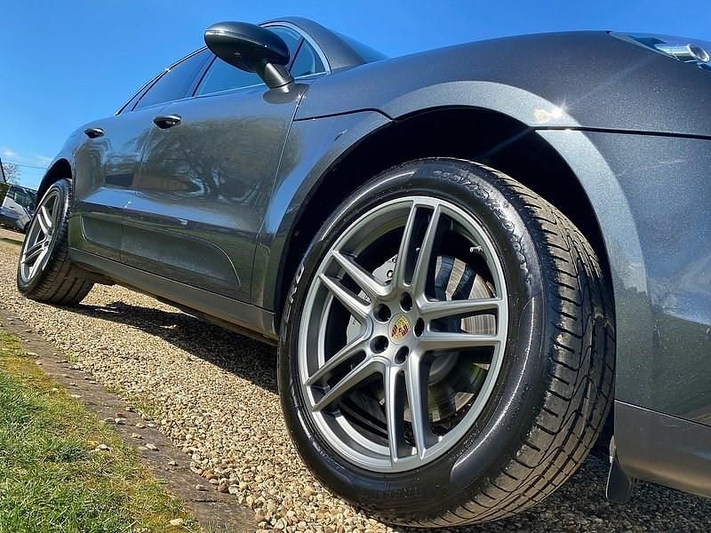 Usado Porsche Macan 354 HP (260 kW) 2019 Cinzento SUV