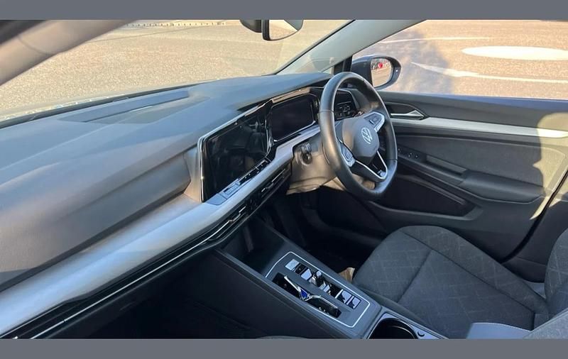 Used VW Golf VIII Life 147 HP (108 kW) 2024 Grey Hatchback