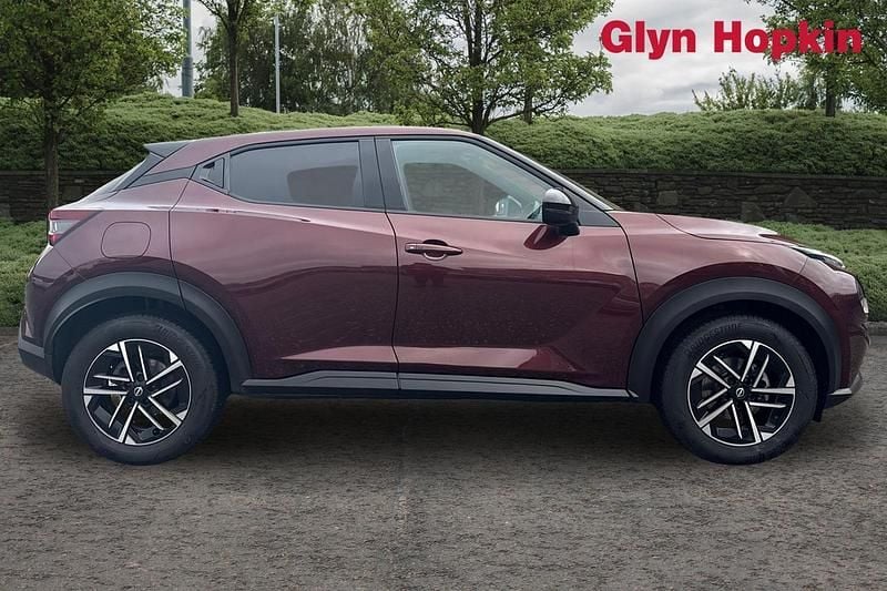 Used Nissan Juke N-Connecta 114 HP (83 kW) 2025 Red SUV