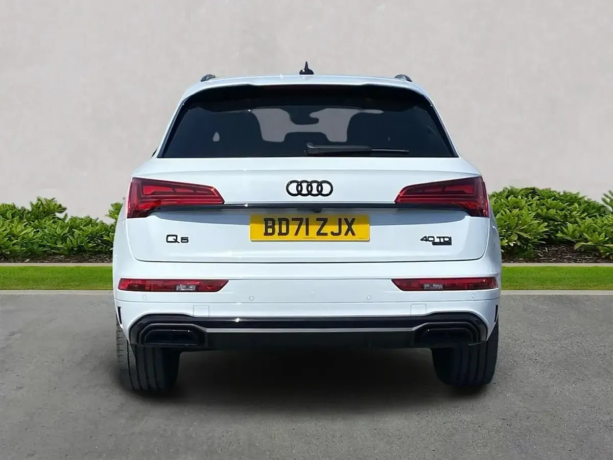 Used Audi Q5 Comfort 204 HP (150 kW) 2021 White SUV