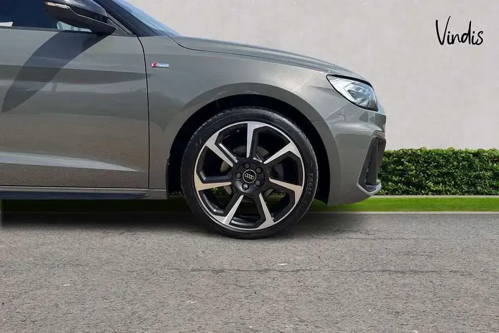 Used Audi A1 Black Edition 108 HP (79 kW) 2023 Grey SUV