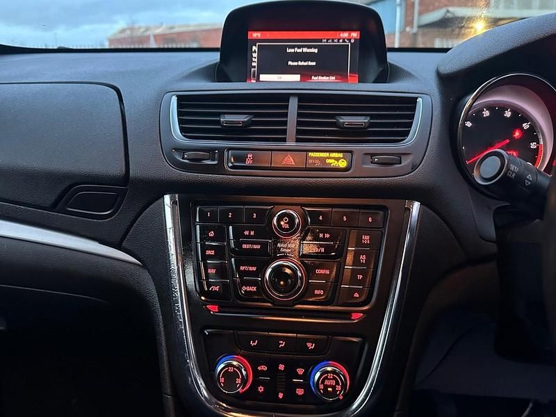 Used Vauxhall Mokka 2016 White SUV