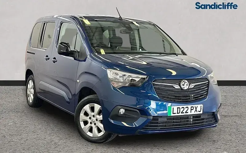 Used Vauxhall Combo 100 kW (136 HP) 2022 MPV