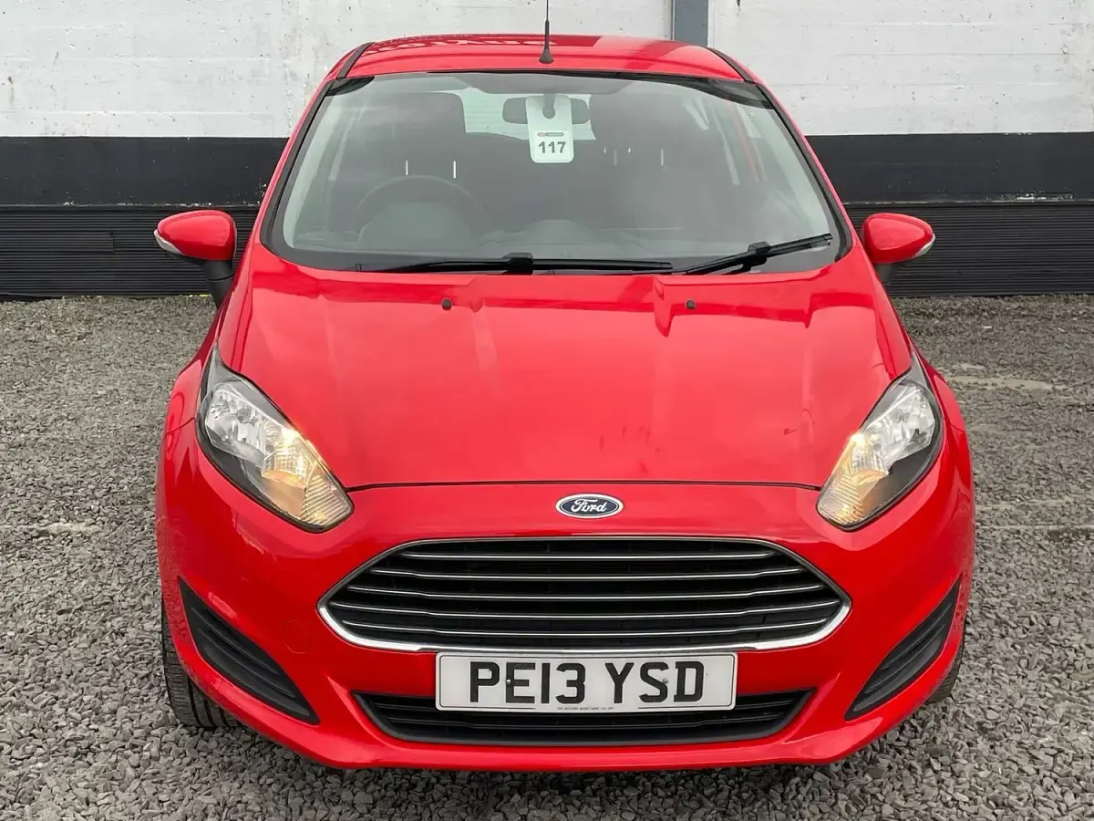 Used Ford Fiesta Style 82 HP (60 kW) 2013 Red Hatchback