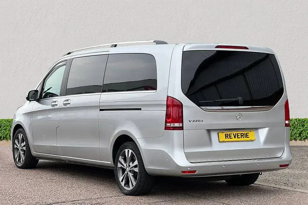 Used Mercedes V220 163 HP (119 kW) 2017 Silver MPV