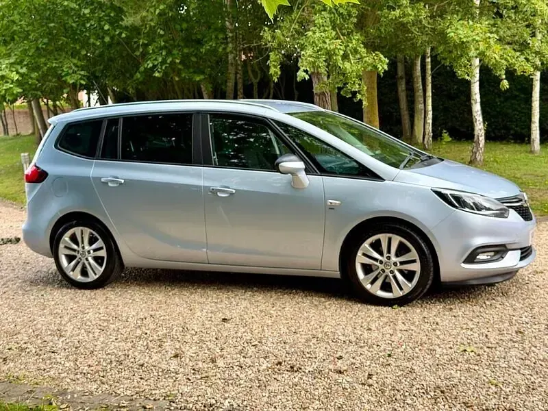 Used Vauxhall Zafira SRi 140 HP (102 kW) 2017 Silver MPV