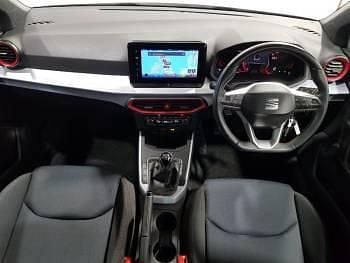 Used Seat Arona FR 110 HP (80 kW) 2023 White SUV