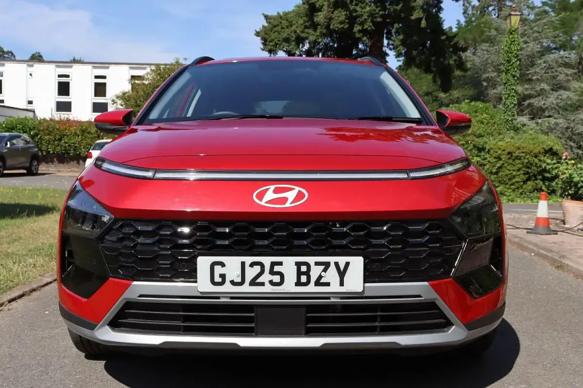 Used Hyundai Bayon Ultimate 100 HP (73 kW) 2025 Red SUV
