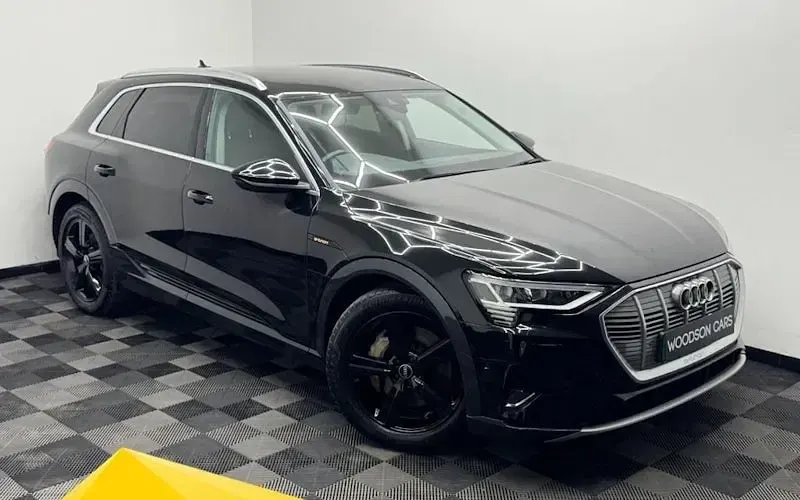 Begagnad Audi e-tron Advanced 230 kW (313 HK) 2021 SUV