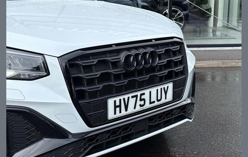 Used Audi Q2 Black Edition 150 HP (110 kW) 2025 White SUV