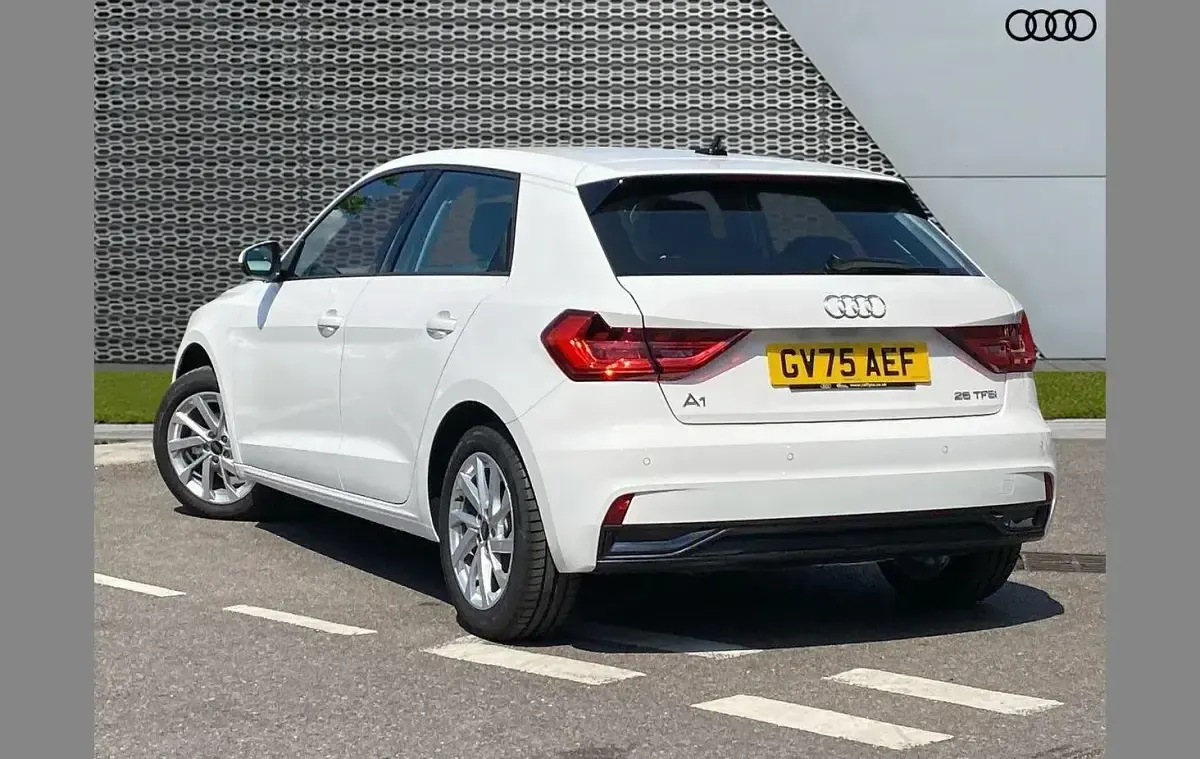 Used Audi A1 Sport 94 HP (69 kW) 2025 White SUV