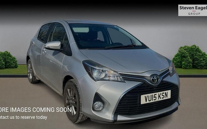 Used Toyota Yaris 99 HP (72 kW) 2016 Hatchback