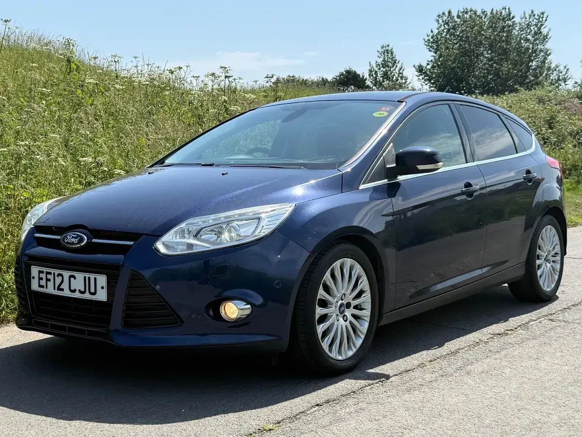 Used Ford Focus Titanium X 115 HP (84 kW) 2012 Blue Hatchback