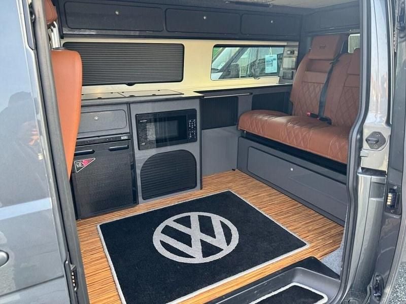 Used VW Transporter Highline 180 HP (132 kW) 2024 Grey Van