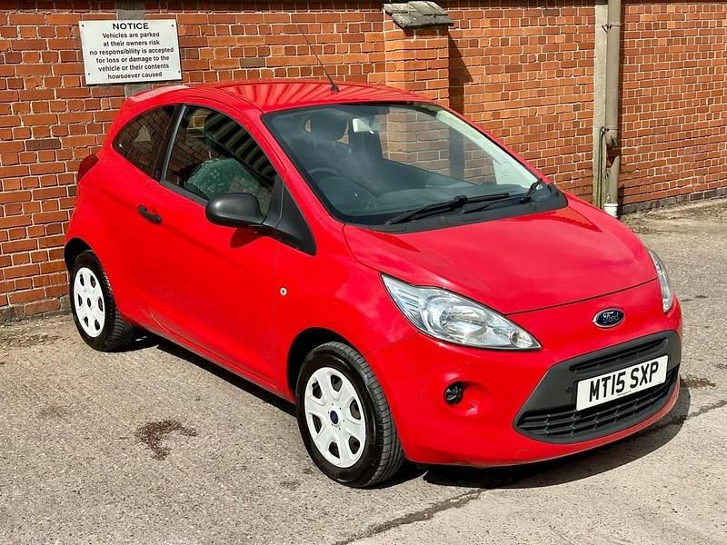 Used Ford Ka Studio 69 HP (50 kW) 2015 Red Hatchback