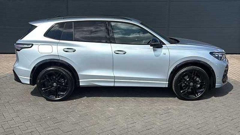 Used VW Tiguan R-line 204 HP (150 kW) 2025 Silver SUV
