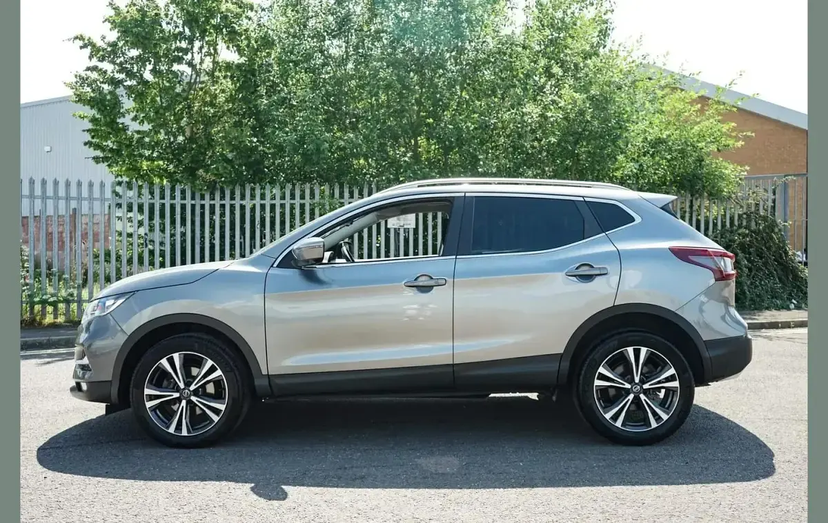 Used Nissan Qashqai N-Connecta 138 HP (101 kW) 2021 Grey SUV