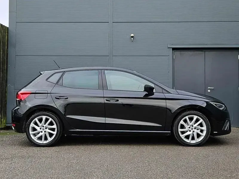 Nowe Seat Ibiza FR 2025 Czarny Hatchback