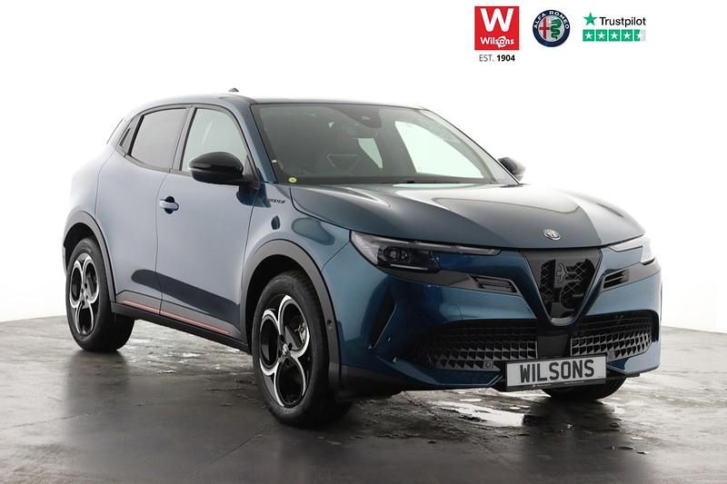 New 2025 Alfa Romeo Junior Edizione Speciale Hatchback | £34,605 (Good price) - Image 1/4