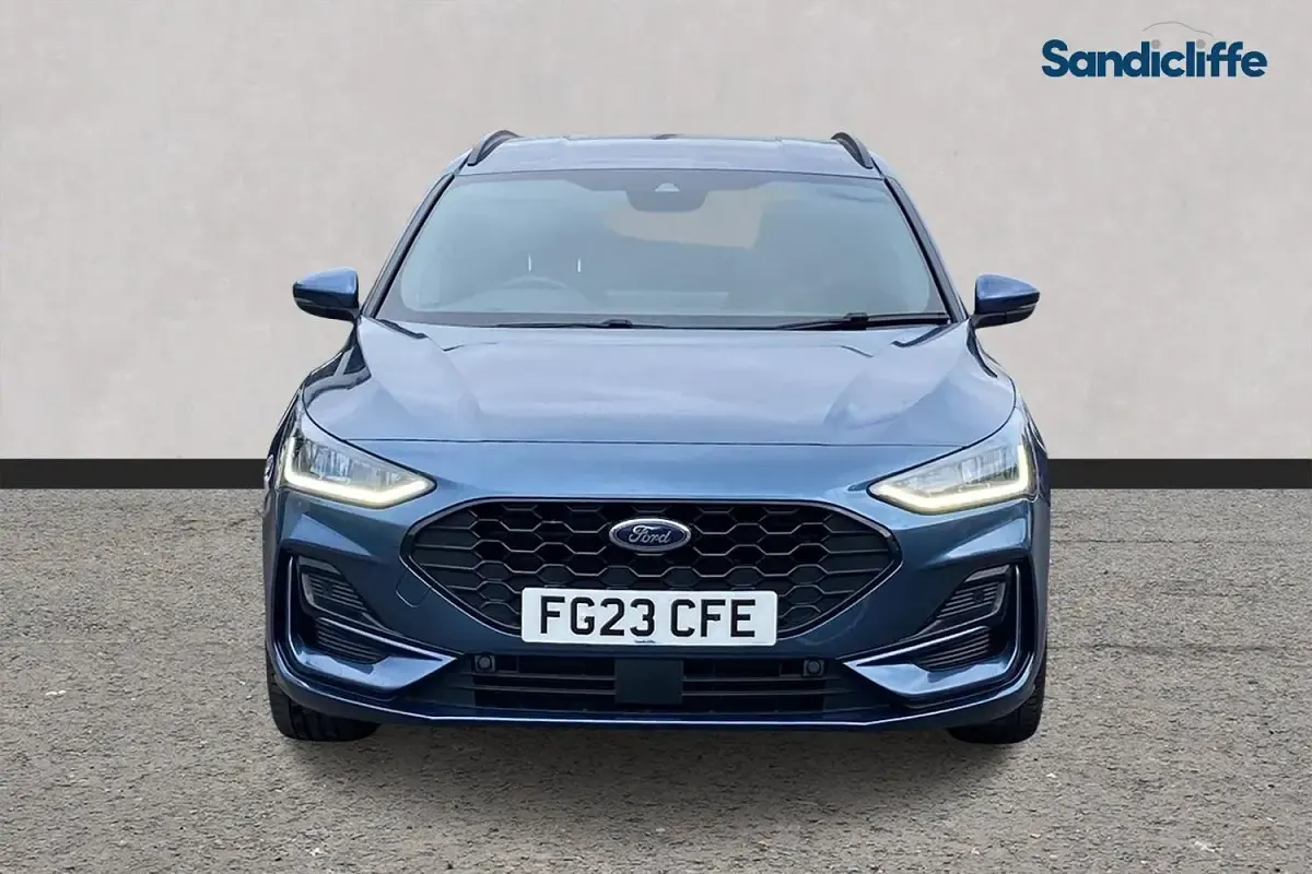 Used Ford Focus 280 HP (205 kW) 2023 Blue Estate