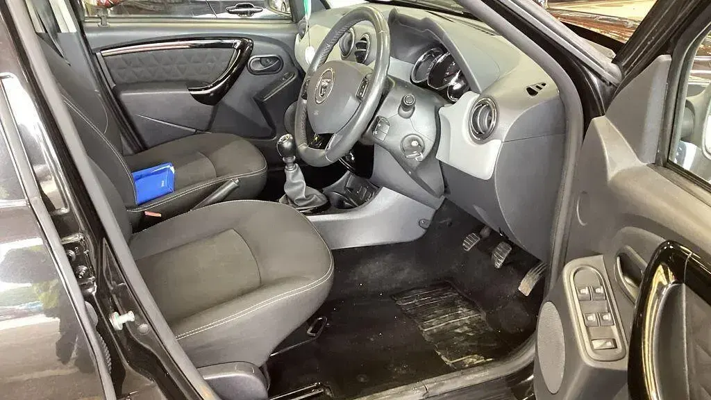 Used Dacia Duster Lauréate 2016 Black SUV