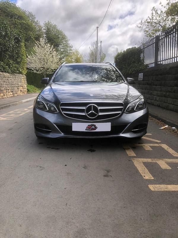 Used Mercedes E220 SE 2015 Grey Estate
