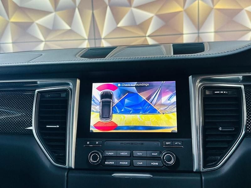 Used Porsche Macan Turbo 400 HP (294 kW) 2016 Grey SUV