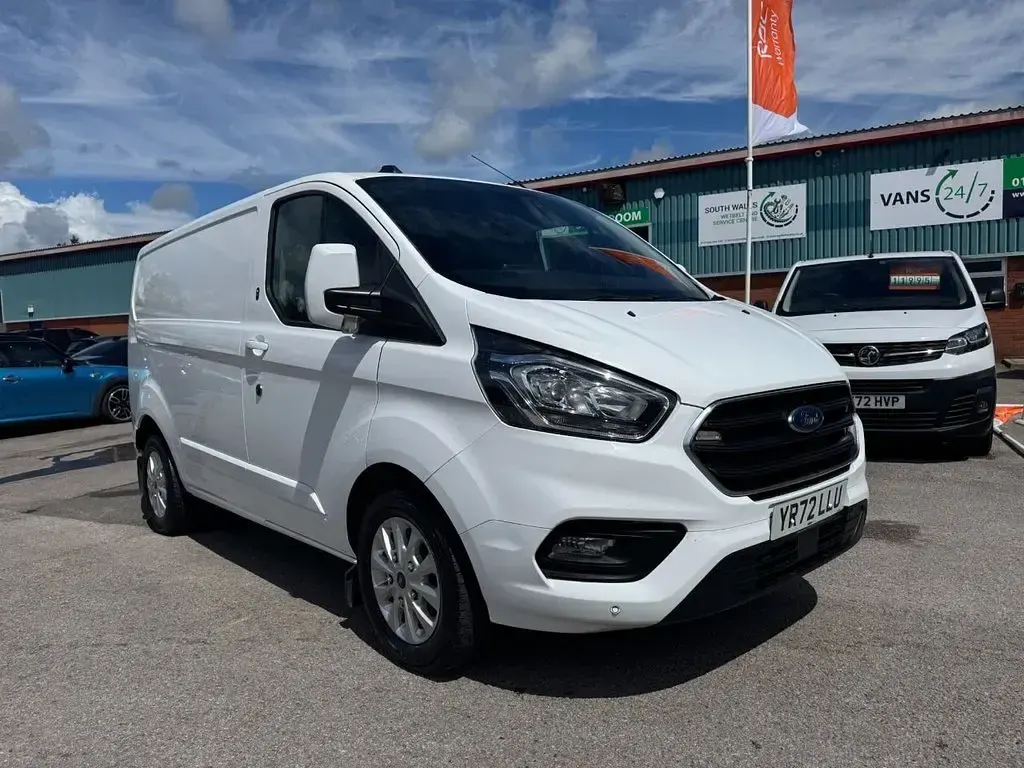Used Ford Transit Custom Limited 2022 White Van