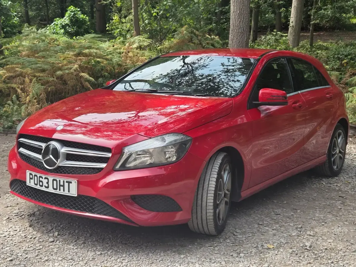 Used Mercedes A180 2013 Red Hatchback