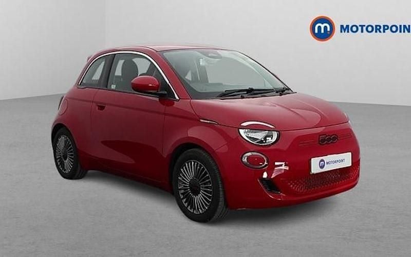 Used 2025 Fiat 500e Red Hatchback | £13,749 (Super price) - Image 1/4