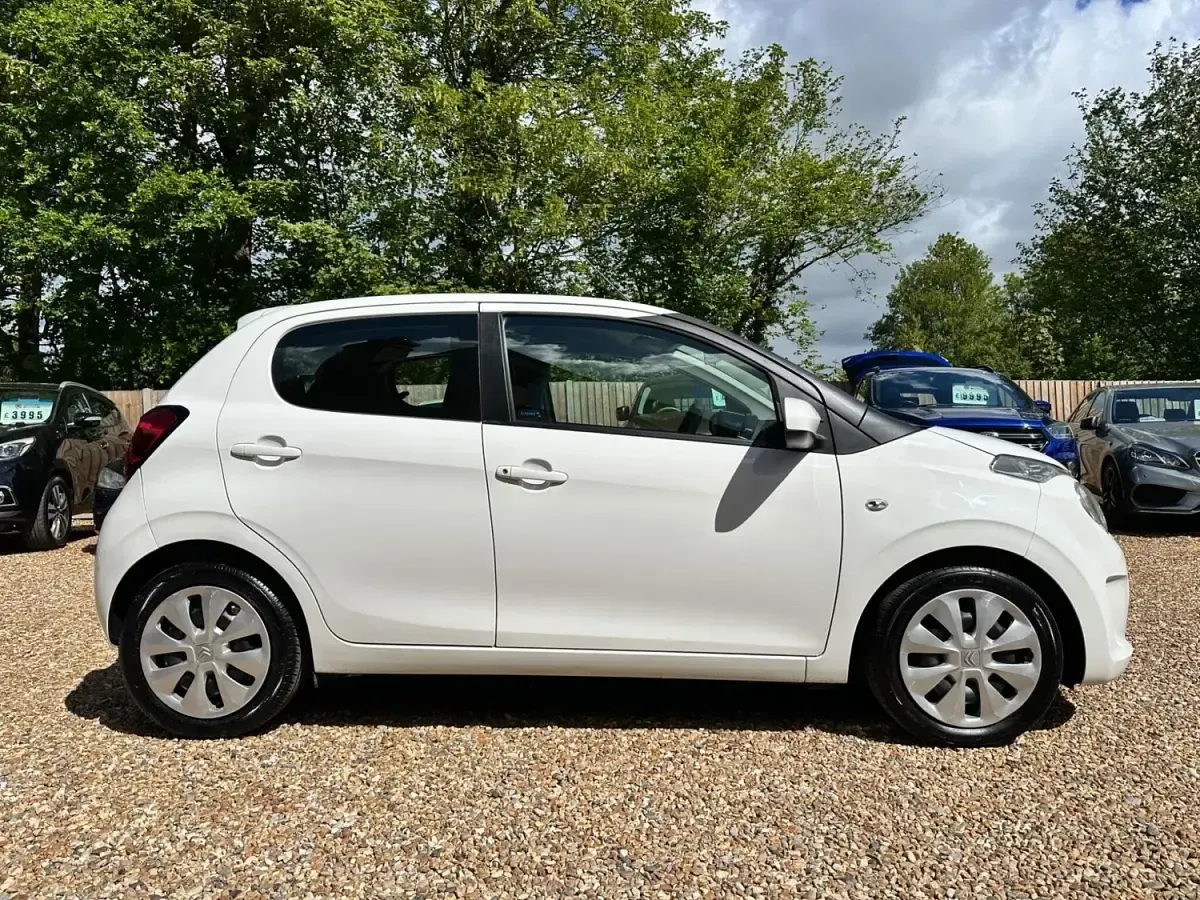 Usado Citroën C1 Feel 82 HP (60 kW) 2015 Branco Citadino