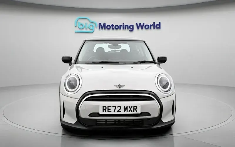 Used Mini Cooper Classic 136 HP (100 kW) 2022 Silver Hatchback