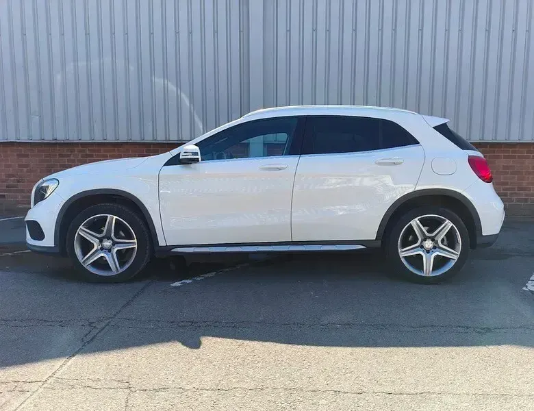 Used Mercedes GLA200 AMG line 136 HP (100 kW) 2016 White SUV