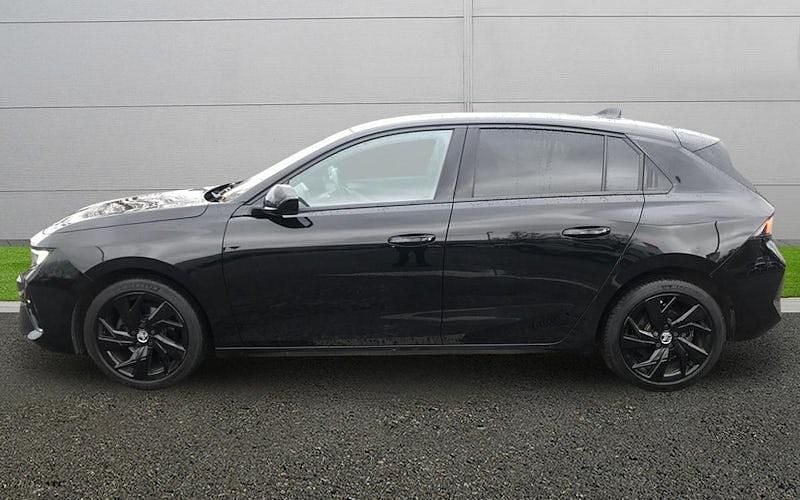 Used Vauxhall Astra 131 HP (96 kW) 2025 Hatchback