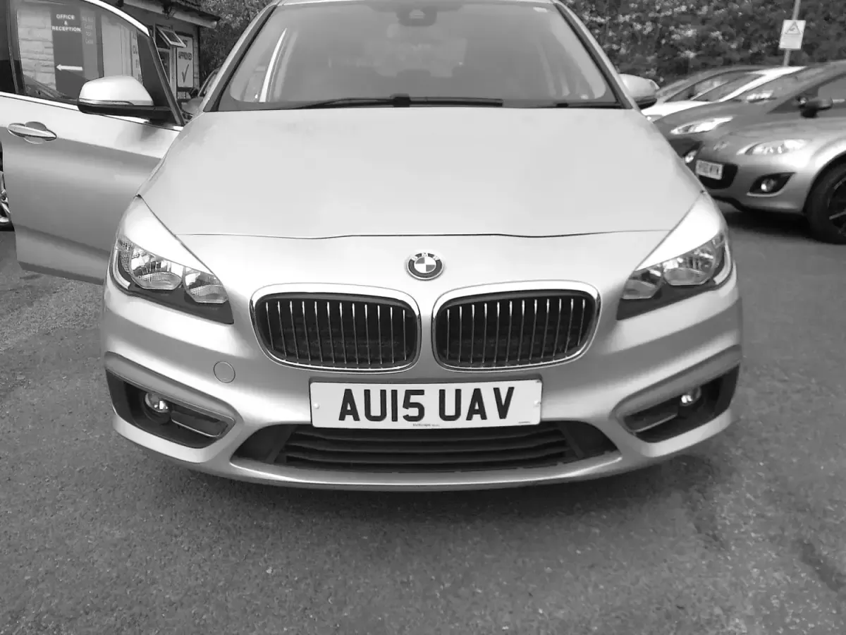 Begagnad BMW 218 Luxury Line 2015 Silver Halvkombi