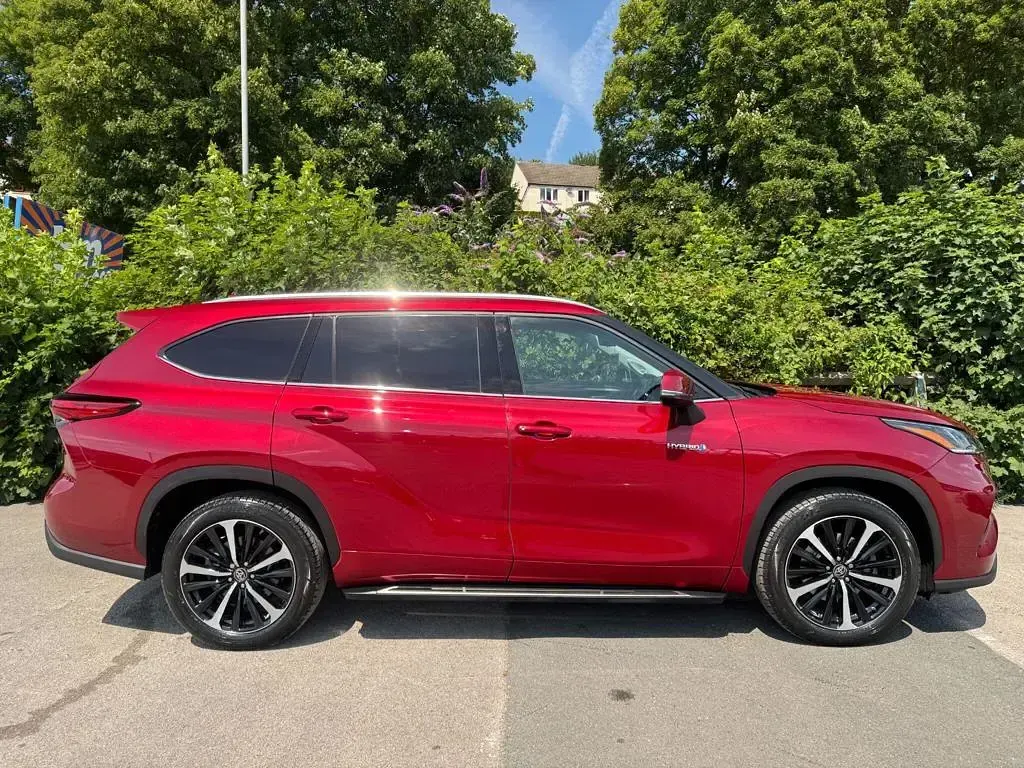 Used Toyota Highlander Premium 248 HP (182 kW) 2021 Red SUV