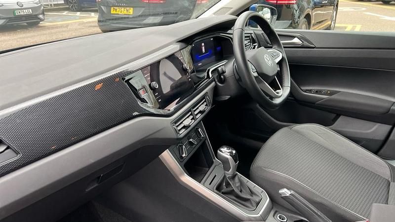 Used VW Polo Life 95 HP (69 kW) 2022 Reef blue metallic Hatchback