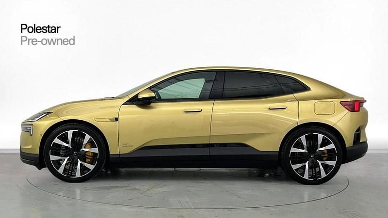 Begagnad Polestar 4 Plus 400 kW (544 HK) 2026 Guld SUV