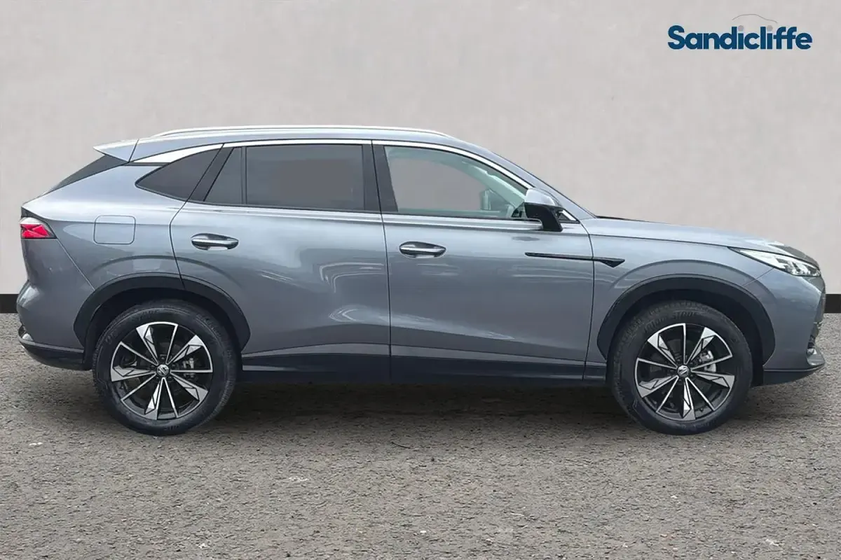 Used MG HS Trophy 170 HP (125 kW) 2024 Metallic  hampstead grey SUV