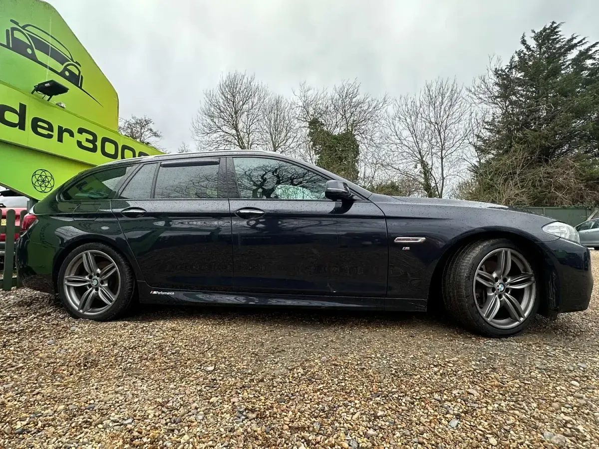 Used BMW 525 M Sport 218 HP (160 kW) 2015 Black Estate
