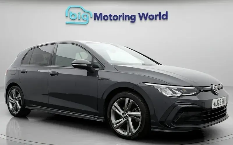 Używany VW Golf VIII R-line 131 KM (96 kW) 2024 Hatchback