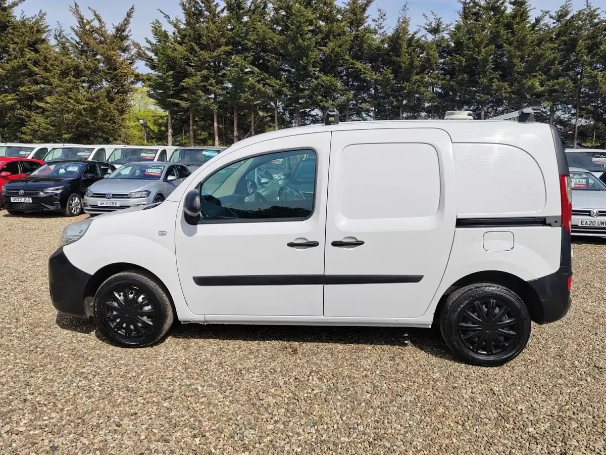 Usado Renault Kangoo Business 2015 Branco Monovolume