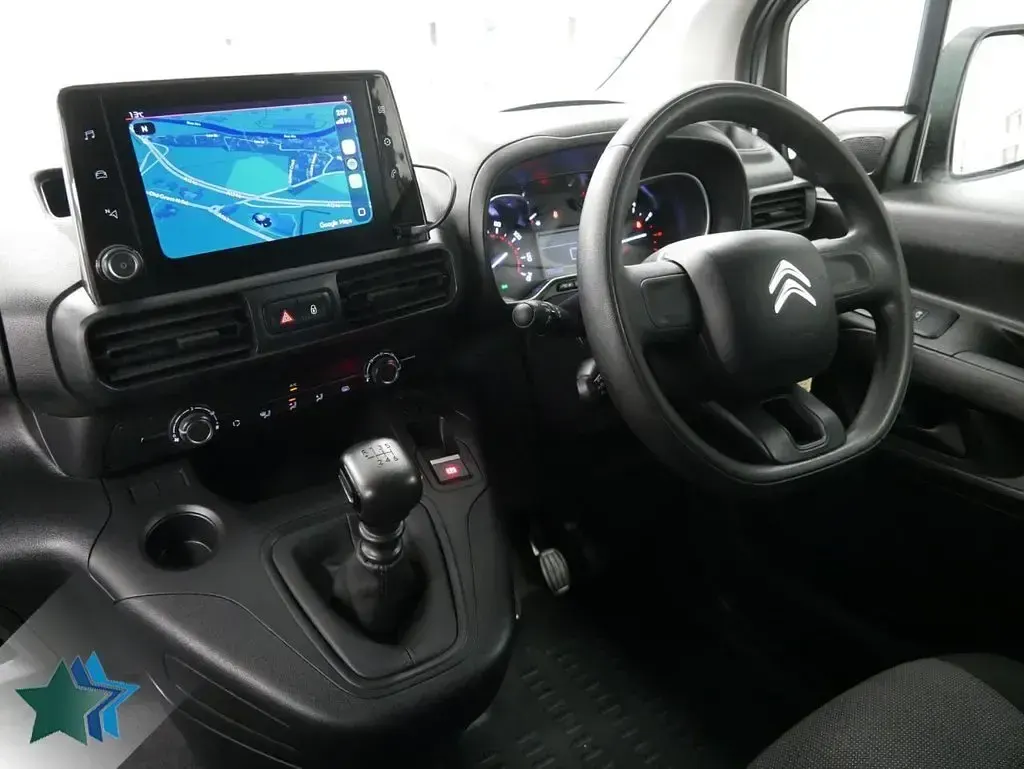 Used Citroën Berlingo 100 HP (73 kW) 2023 White MPV