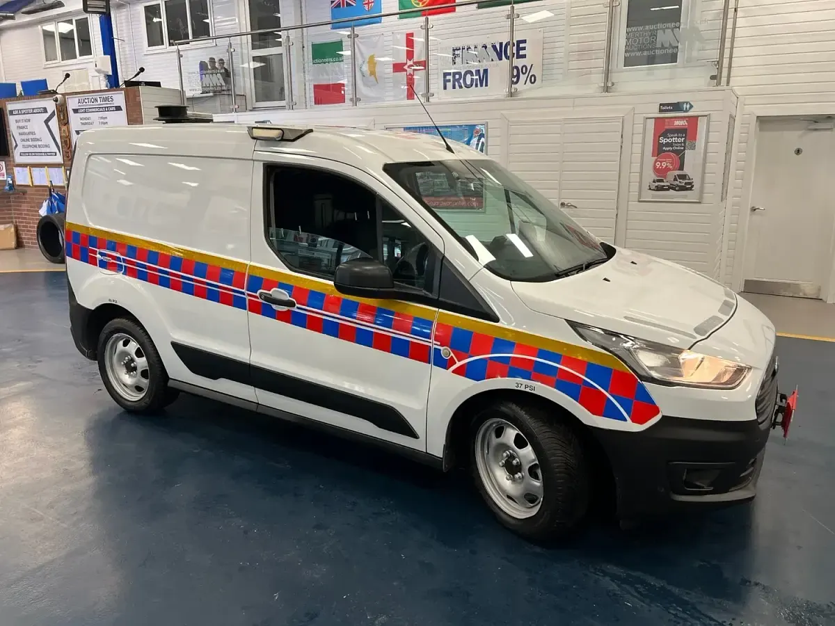 Used Ford Transit Connect 100 HP (73 kW) 2019 White MPV