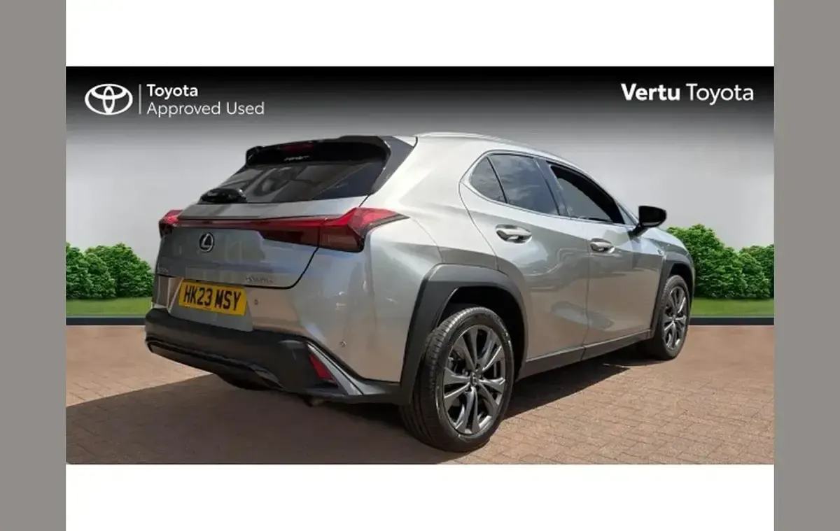 Used Lexus UX 250h Sport Design Packet 180 HP (132 kW) 2023 Silver SUV