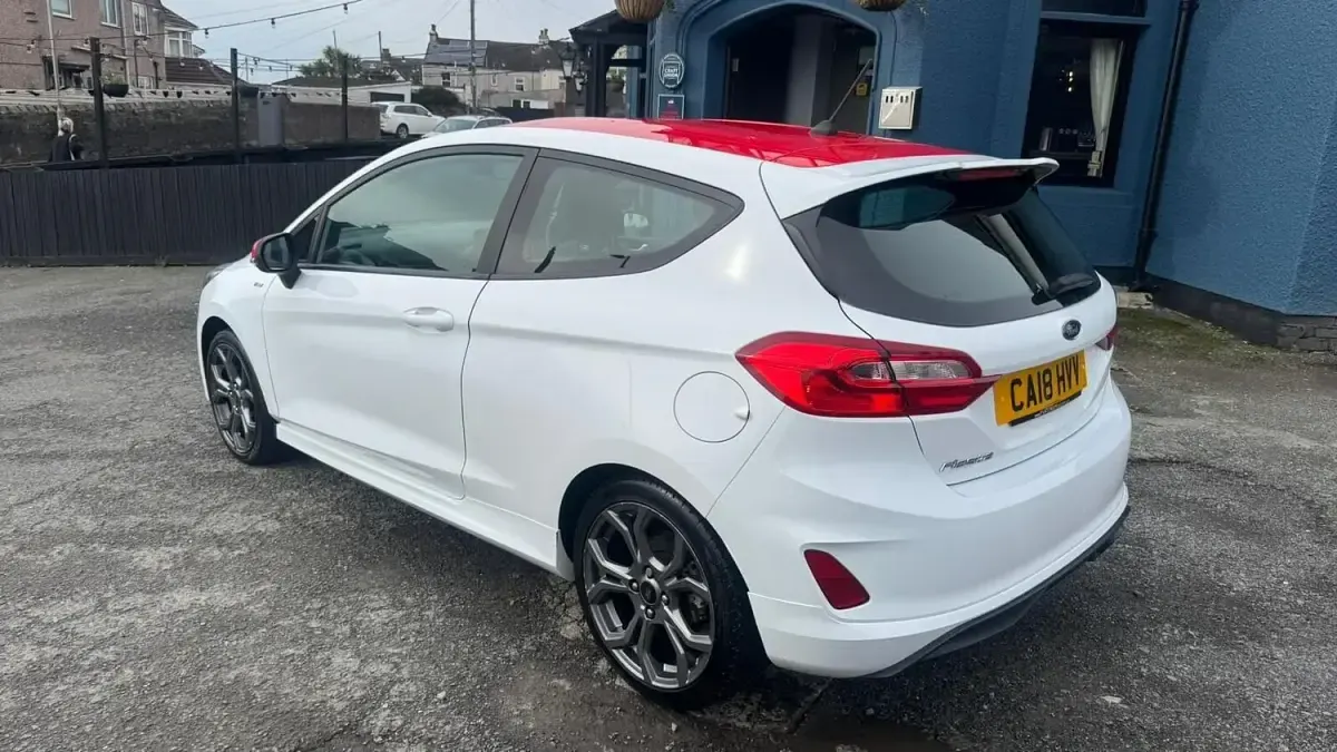 Used Ford Fiesta ST-Line 100 HP (73 kW) 2018 White Hatchback