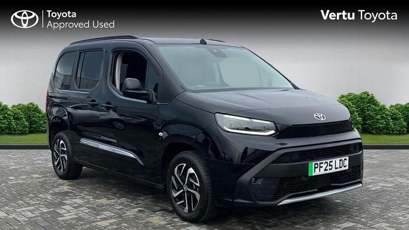 New 2025 Toyota Proace Verso City Estate | £21,253 (Good price) - Image 1/4