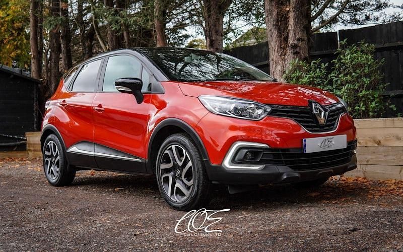 Red/black Used 2019 Renault Captur Iconic SUV | £7,890 (Fair price) - Image 1/3